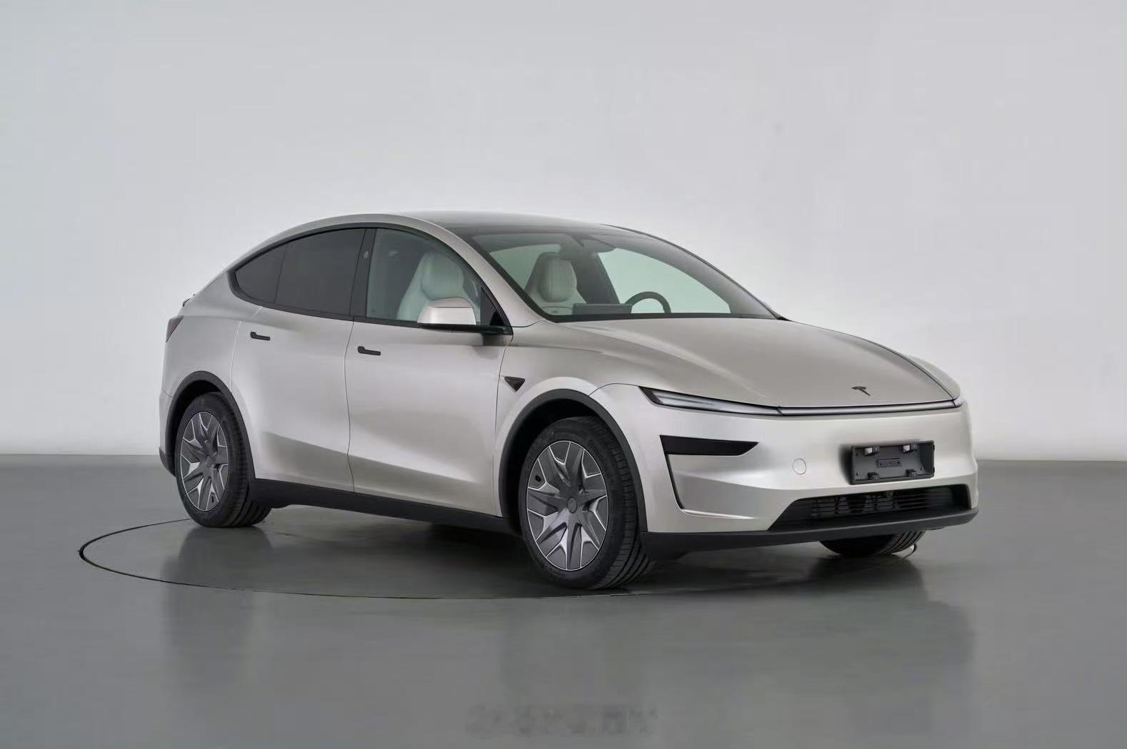 昨天工信部一大帮新车申报图，我挑重磅的跟大家盘点一下1. Model Y L：加