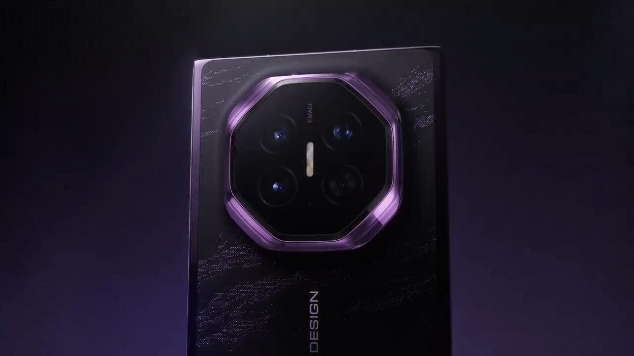 Mate XT2三折叠帅不帅还是经典的八角形DECO，但是折叠形态从Z改成了U，