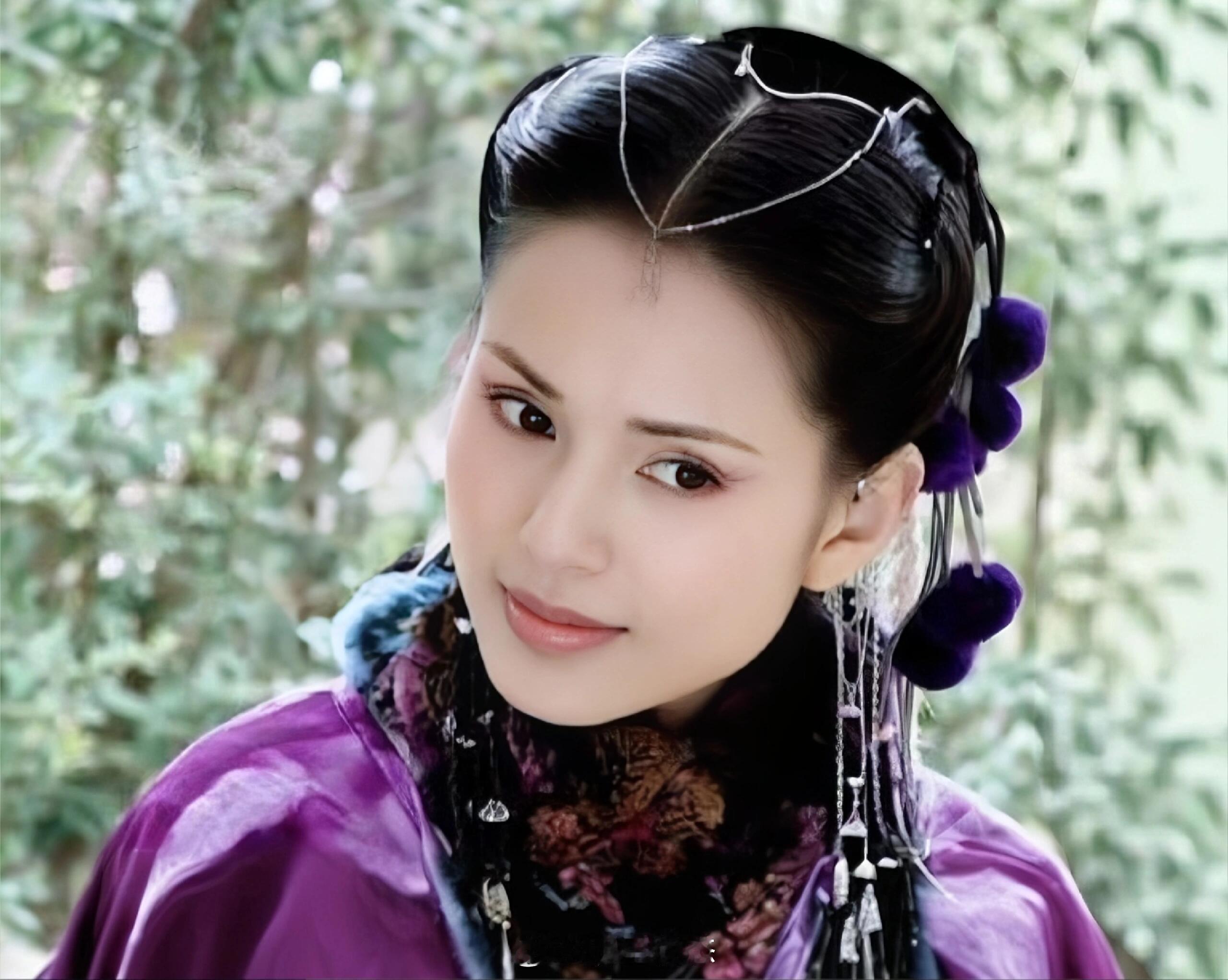 比起小龙女王语嫣、我更喜欢李若彤的雪鹰！ ​​​