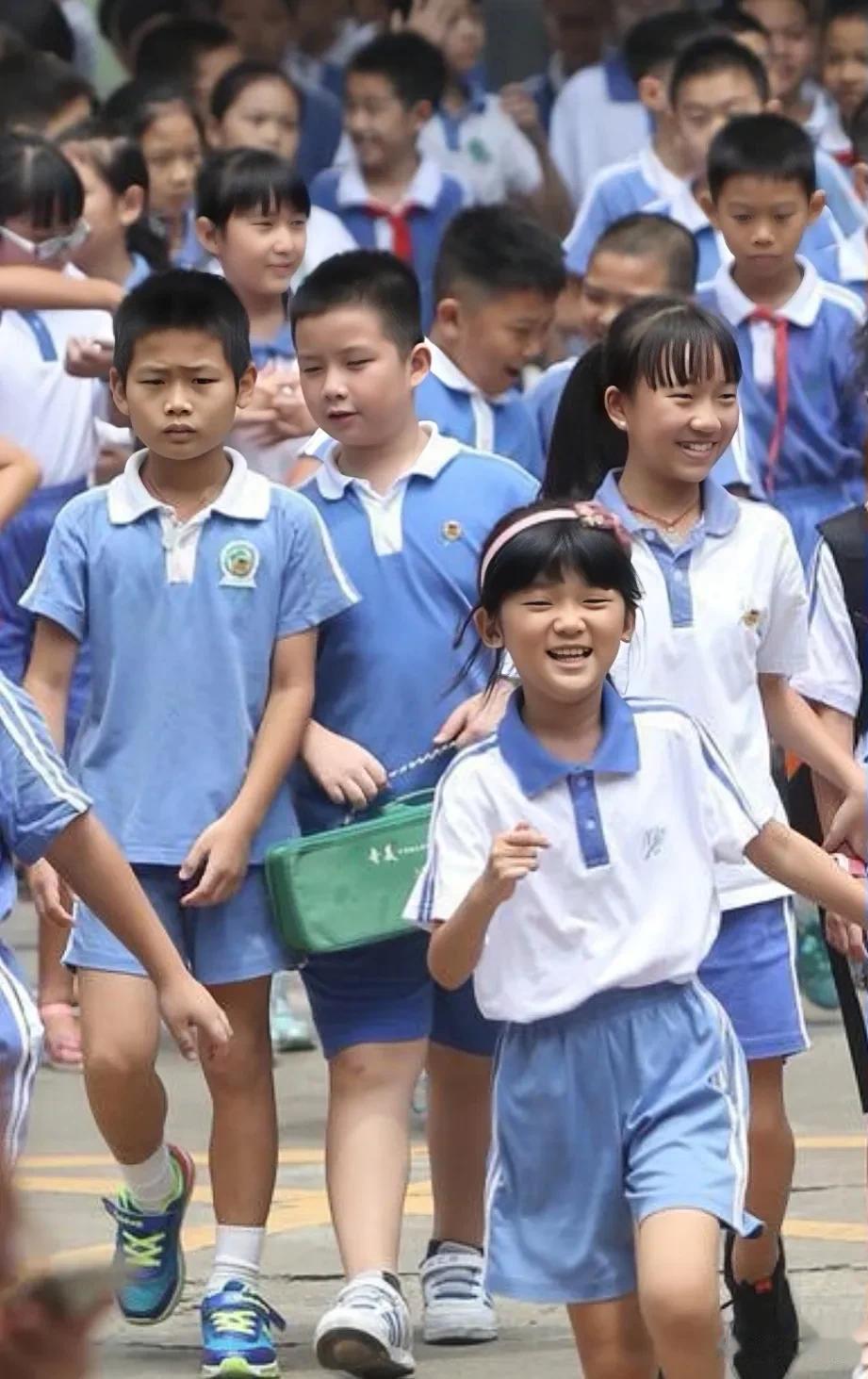 在深圳，孩子的家长有多拼？

深圳的小学生考雅思、学编程是很普遍的现象，与此同时