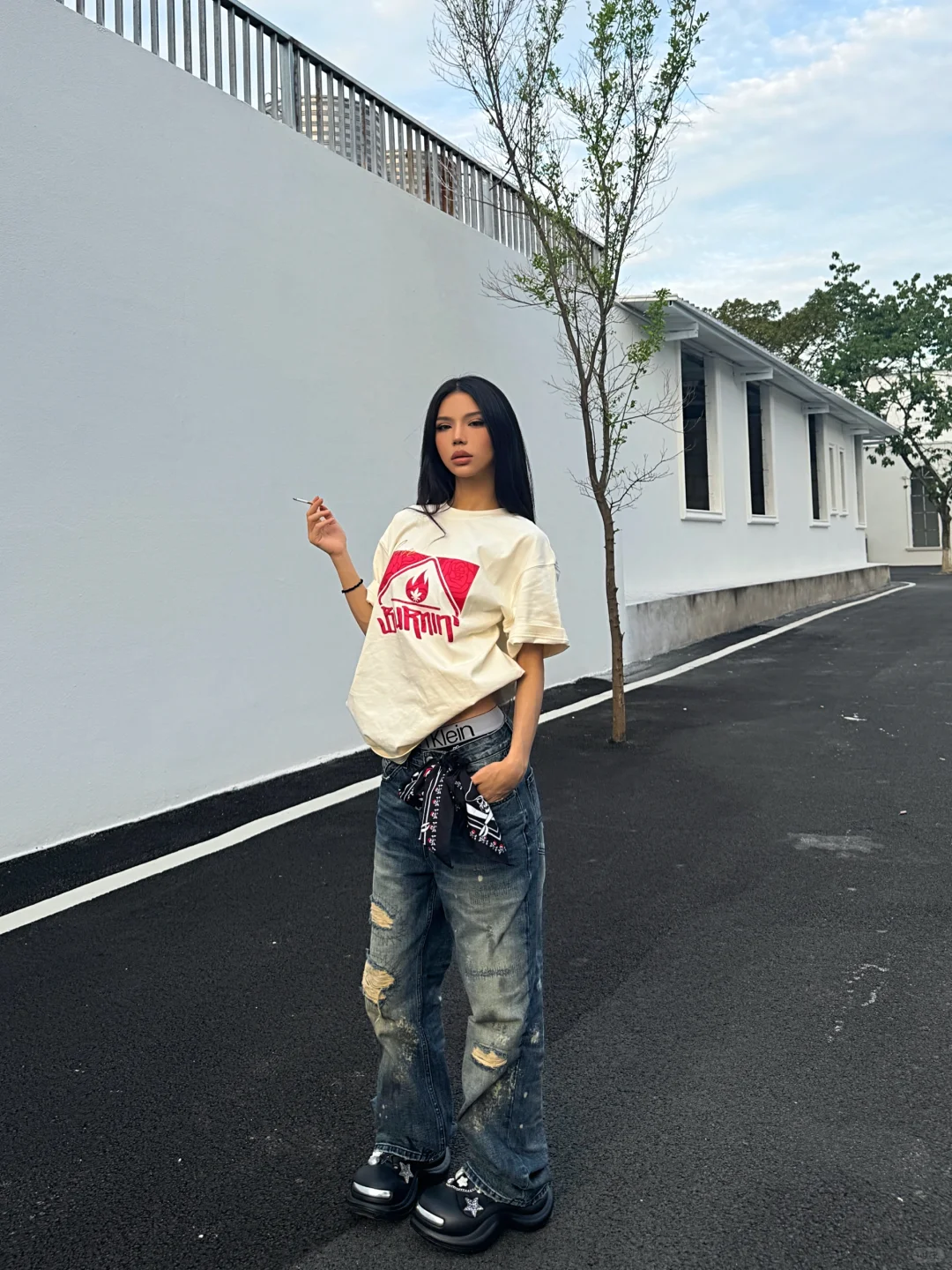 好天气下的街头小纸📄
