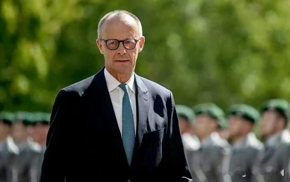 德国总理说，美国正追求自身利益，其治下的和平时代已基本终结。而俄罗斯如同1939