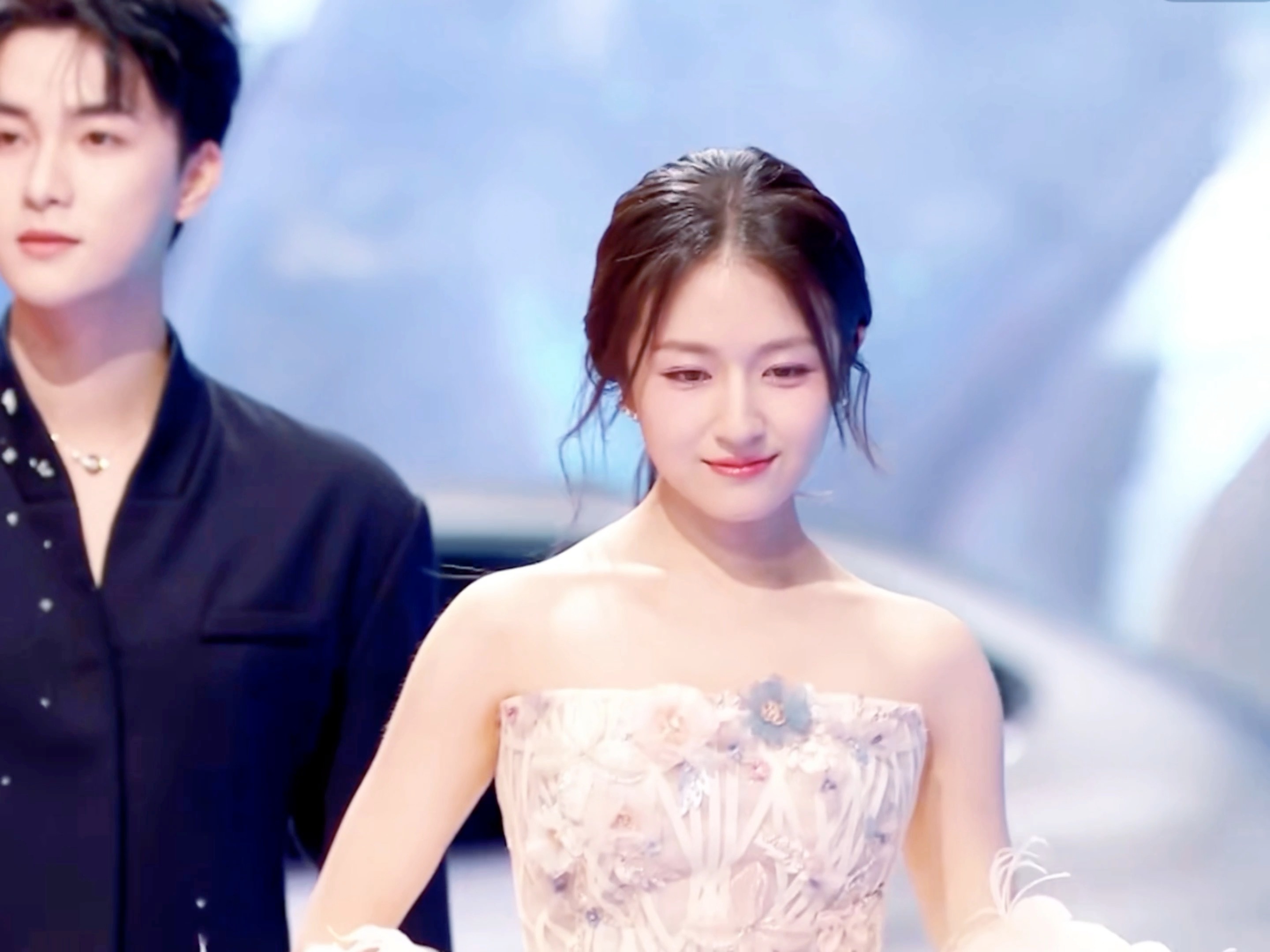 今天太美了兰迪🥺🥺 星光大赏红毯  ｜ 