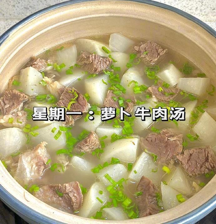 减脂期优质蛋白很重要，牛肉高蛋白低脂肪。 ​ ​​​