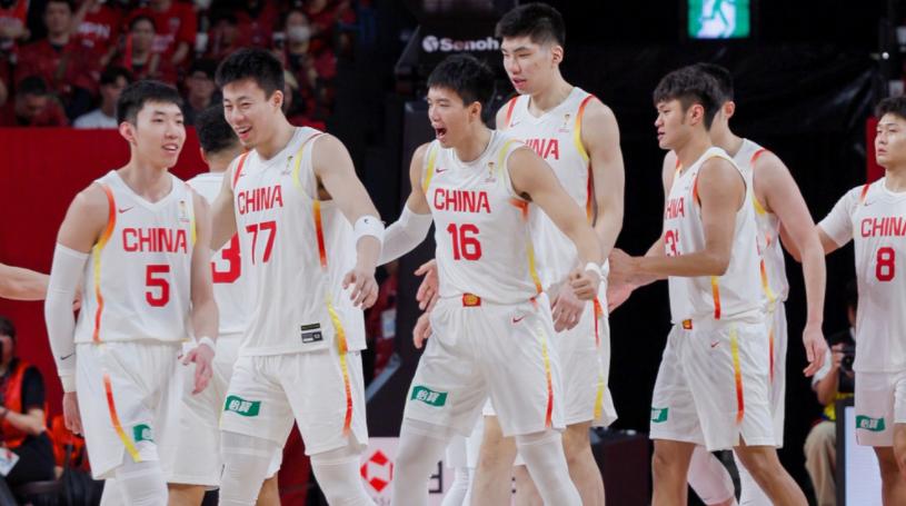 FIBA道歉了，但我觉得那句“偷走胜利”说得真没错！

中国男篮客场逆转日本，本