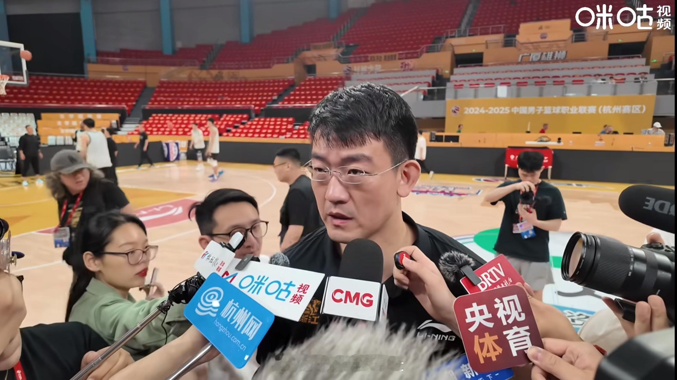 王博指导赛前采访：“我觉得今天最重要的是心态，大家如何去看待这场球；第二个没有任