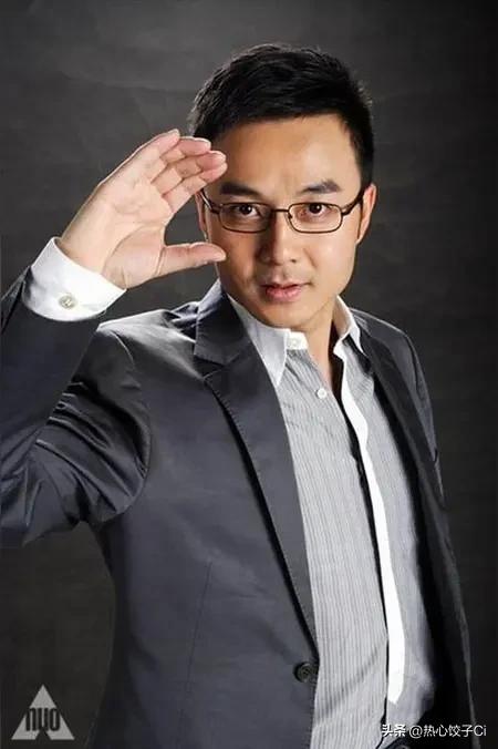 主持人采访汪涵，关于你的争议几乎没有，他说，因为我很低调，低调的几乎让别人忘掉。