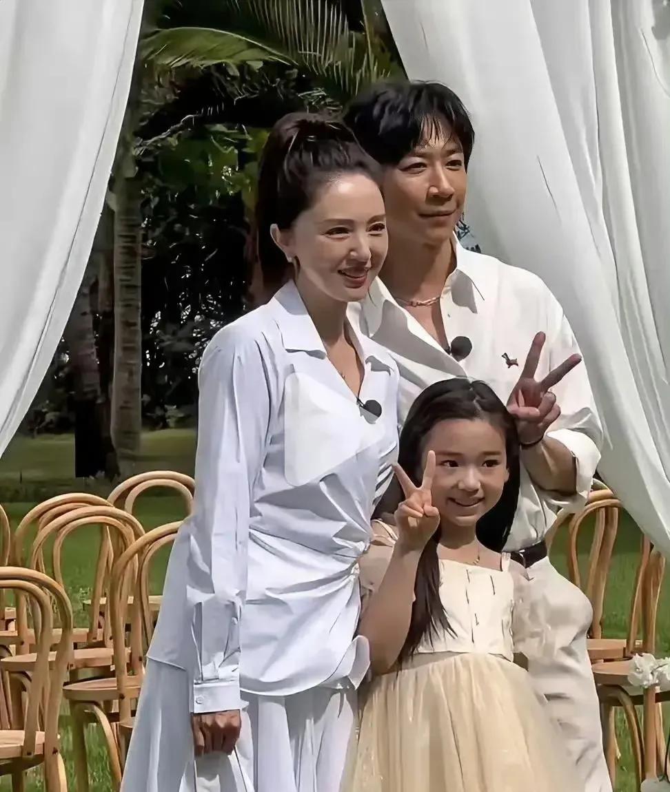 张维伊这辈子都不打算和董璇女儿和父母相处了吗？

董璇说她小9岁的老公张维伊习惯