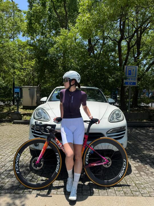 确实很骑媛 但是我不承认🙂‍↔️