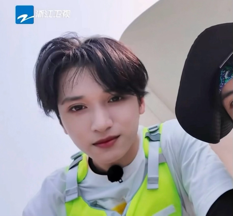 好好看的吧严浩翔奔跑吧