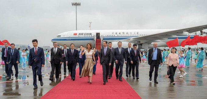 巴沙尔·阿萨德总统和第一夫人阿斯玛·阿萨德已抵达中国杭州
值得一提的是，阿萨德总