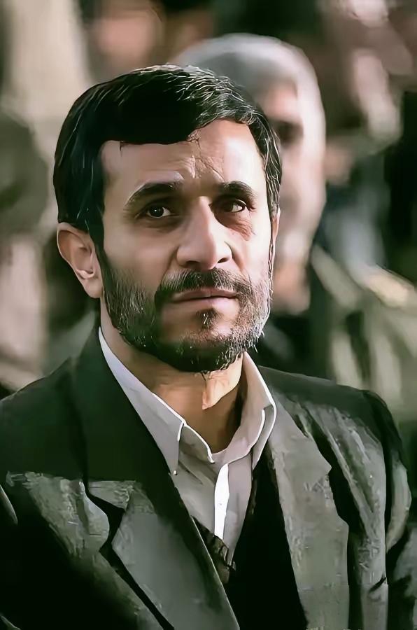 以前小看你了！
伊朗今天突然宣布：
3月3日，伊朗伊斯兰革命卫队宣布：当天一大早