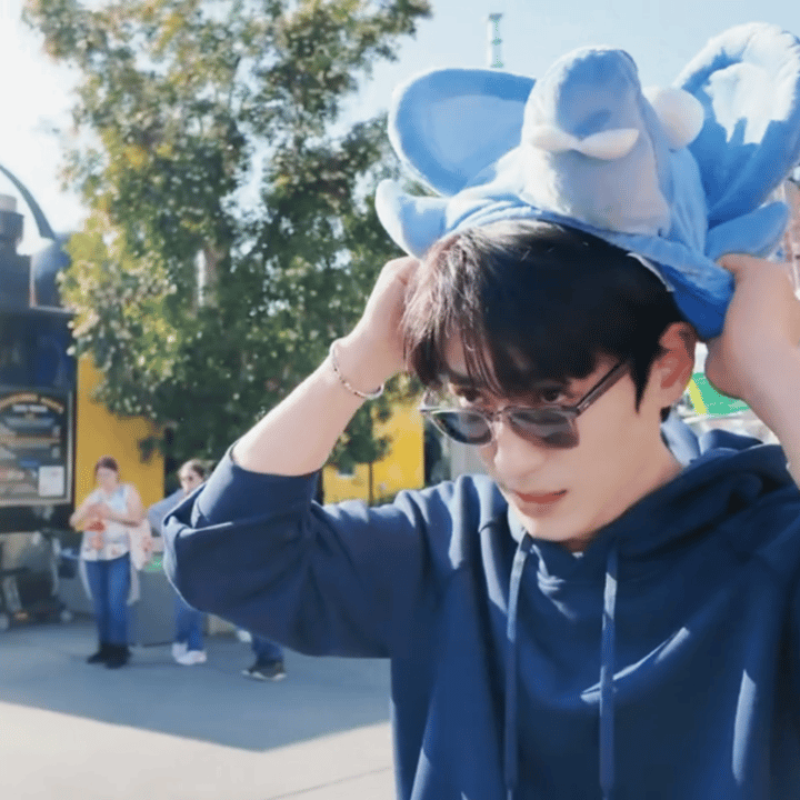 左边看，萌  右边看，萌怎么看都是萌啊