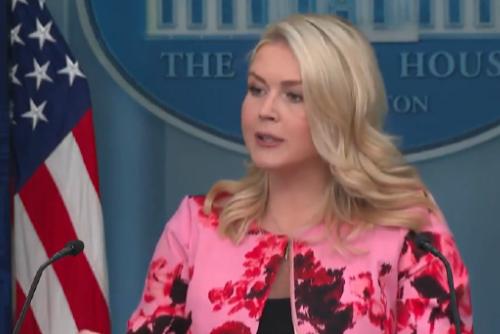 【莱维特曝特朗普想法：让阿拉伯国家为美对伊军事行动买单】

当地时间3月30日，