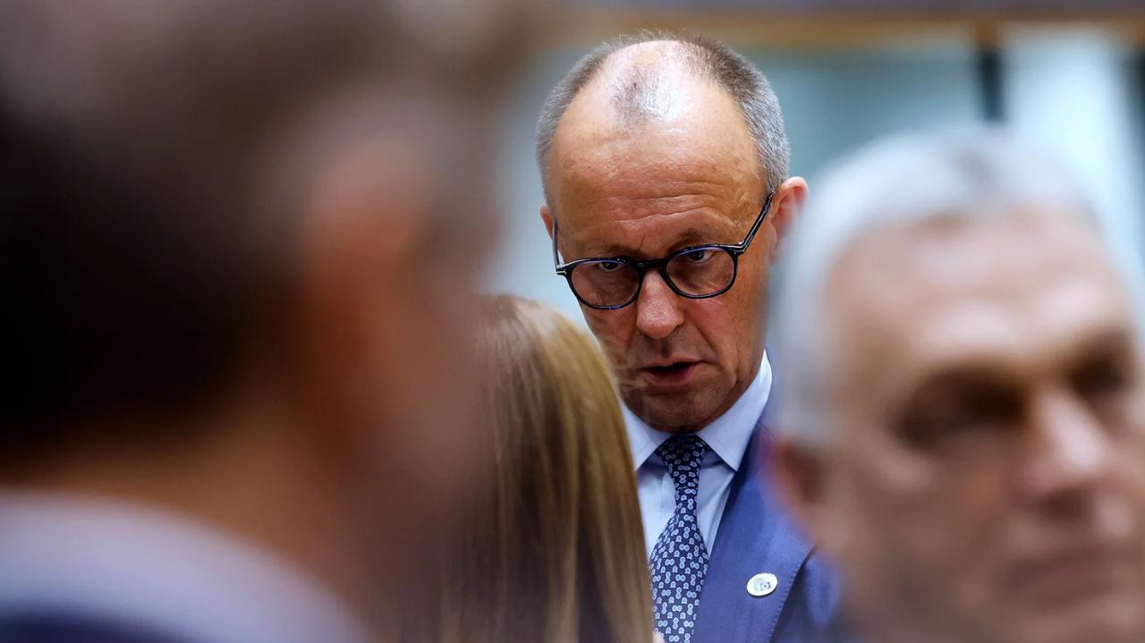 默茨称乌克兰已现"真正和平"机会
 
德国总理弗里德里希·默茨在与乌克兰总统弗拉