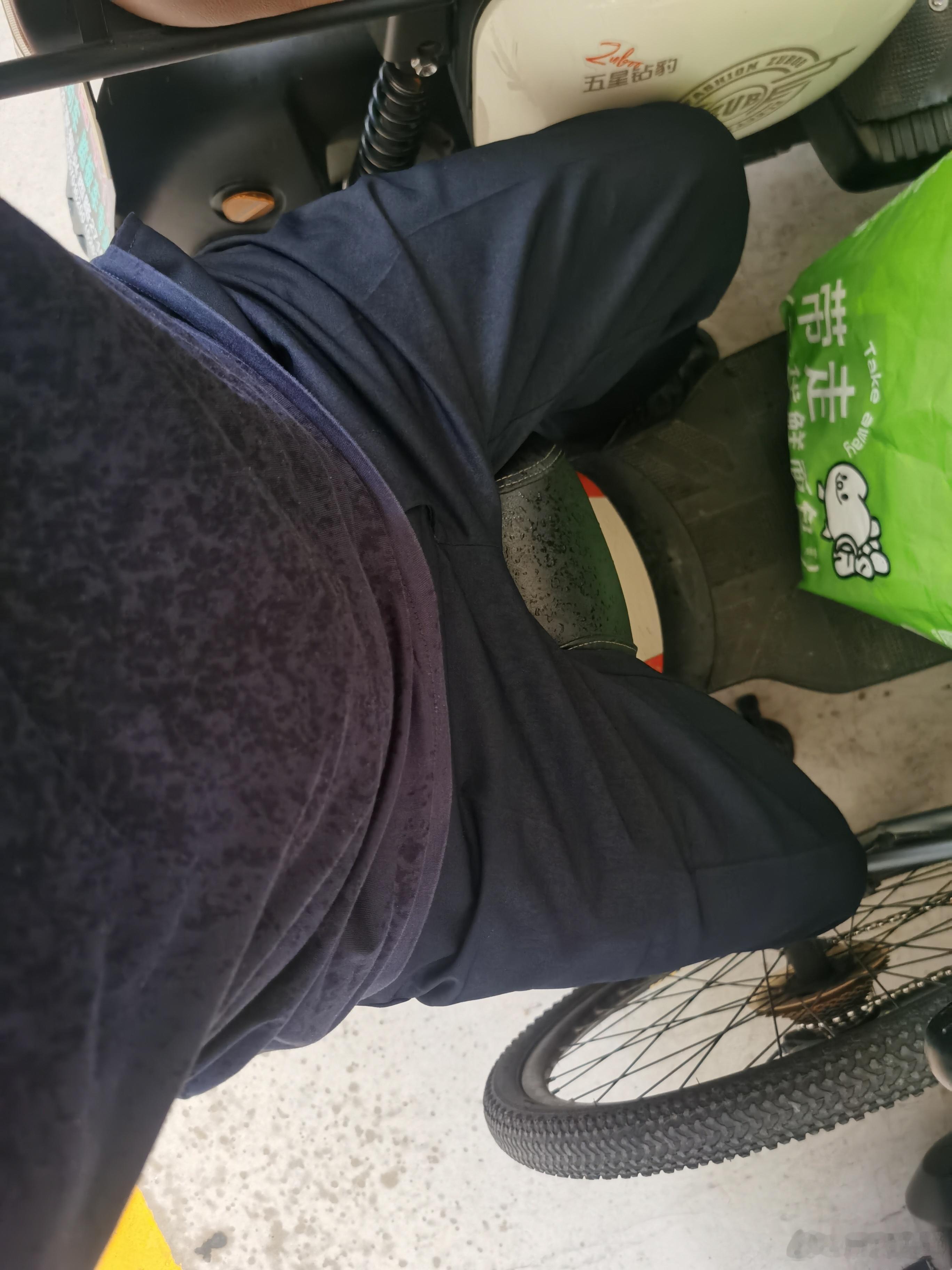 完美赶上下班这场雨。 ​​​