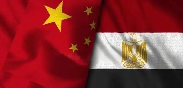 在伊朗和埃及之间，中国为什么选了埃及为突破口？因为伊朗这个国家不光反华，估计还想