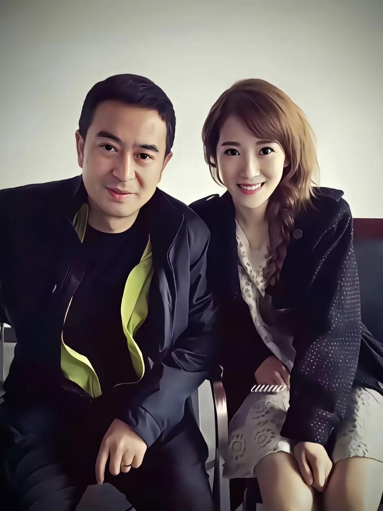 张嘉译我认识，旁边女士是谁？非常有气质