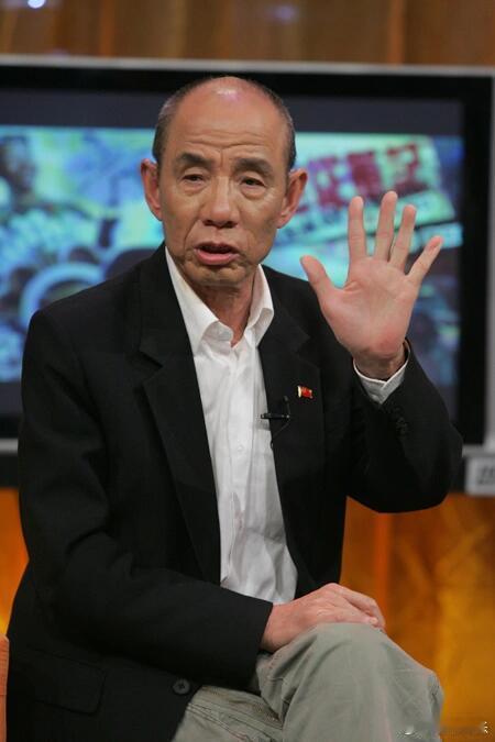 演员魏宗万去世据新京报记者从94版《三国演义》制片主任汪瑞处证实，演员魏宗万于2