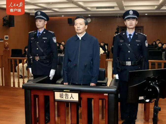 受贿1.5亿余元！黑龙江省政协原副主席李海涛受贿案一审被判无期。(来源: 网络新