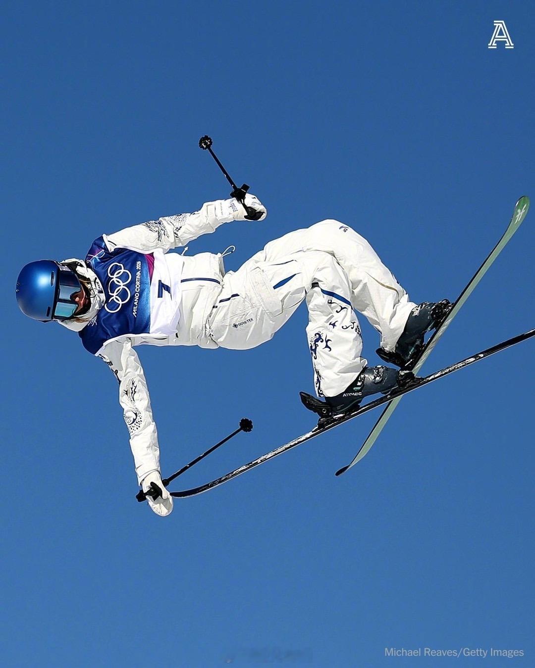 谷爱凌炸完赛场炸秀场夺冠后又要去米兰时装周了，果然是运动时尚通吃！2025年收入