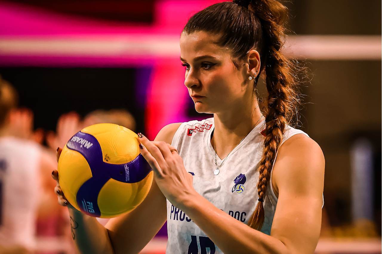 第三局科内利亚诺扳回一城，大比分2-1落后仍然有机会2025女排世俱杯