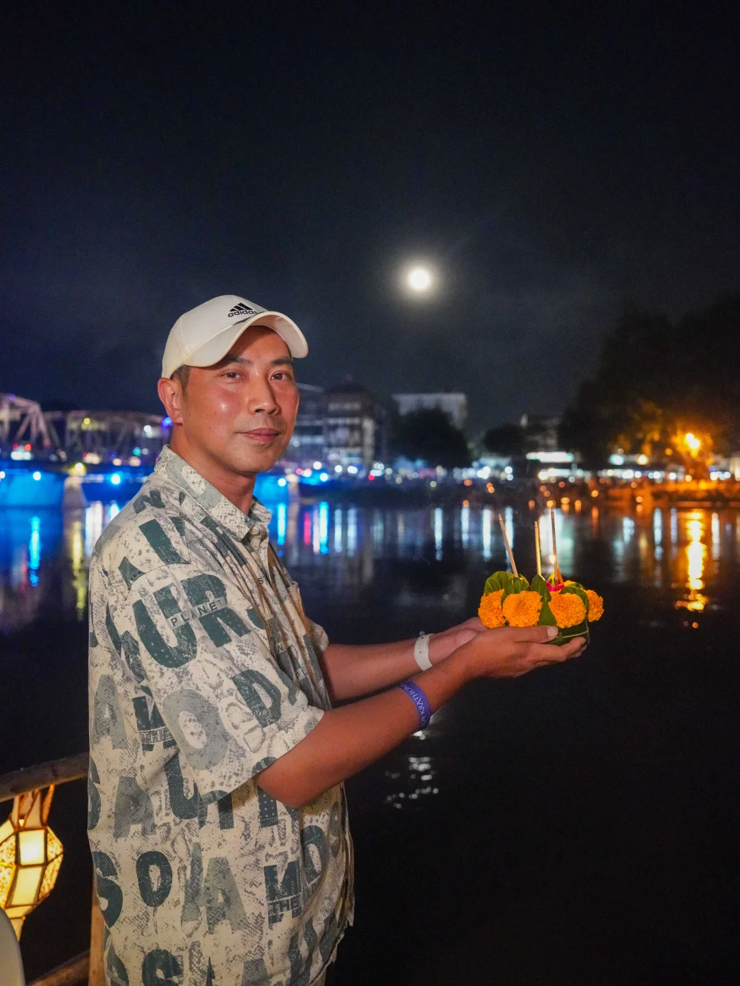 清迈水灯节｜在河畔，遇见最柔软的光