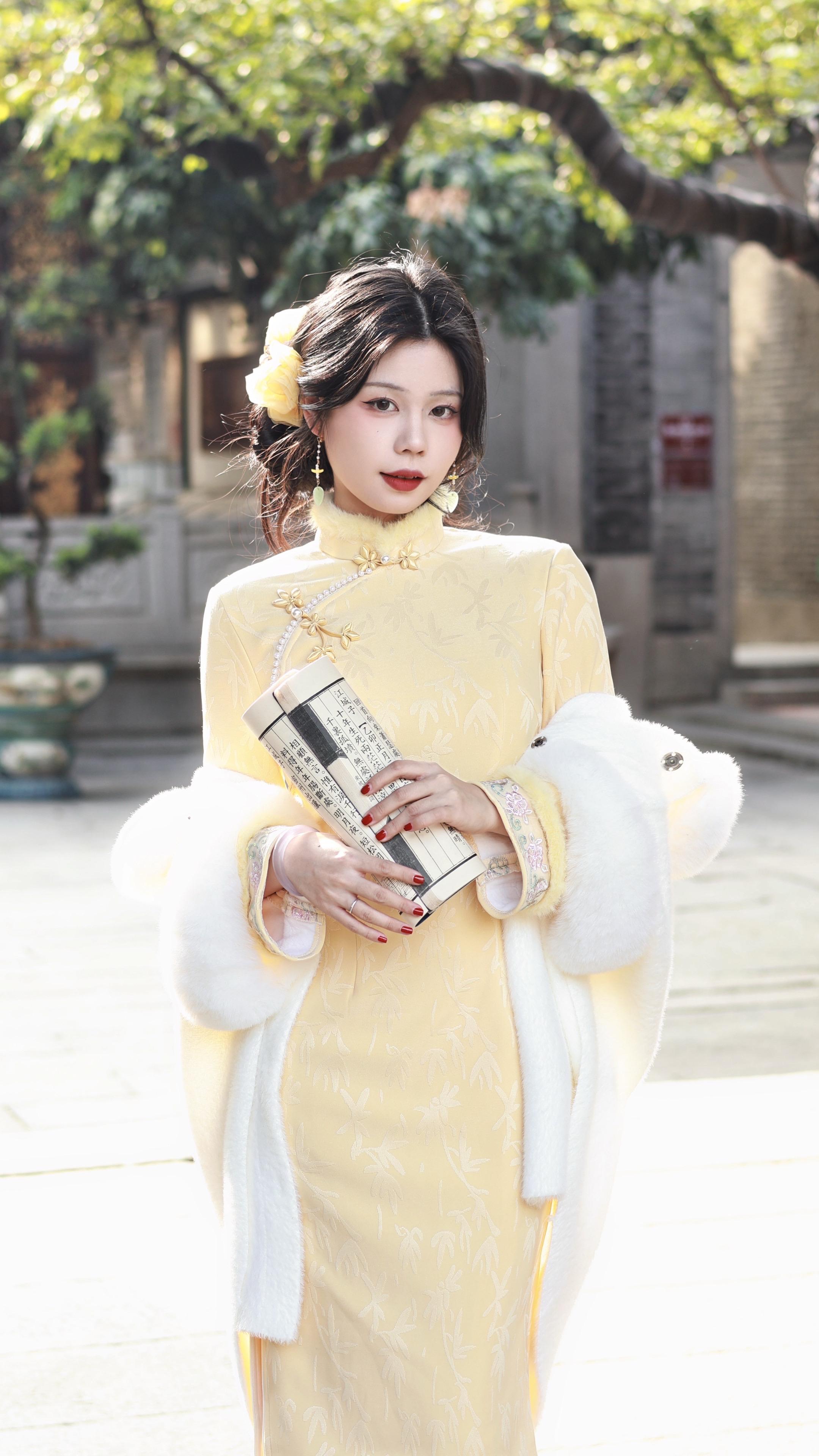 一年好景君须记，正是橙黄橘绿时。