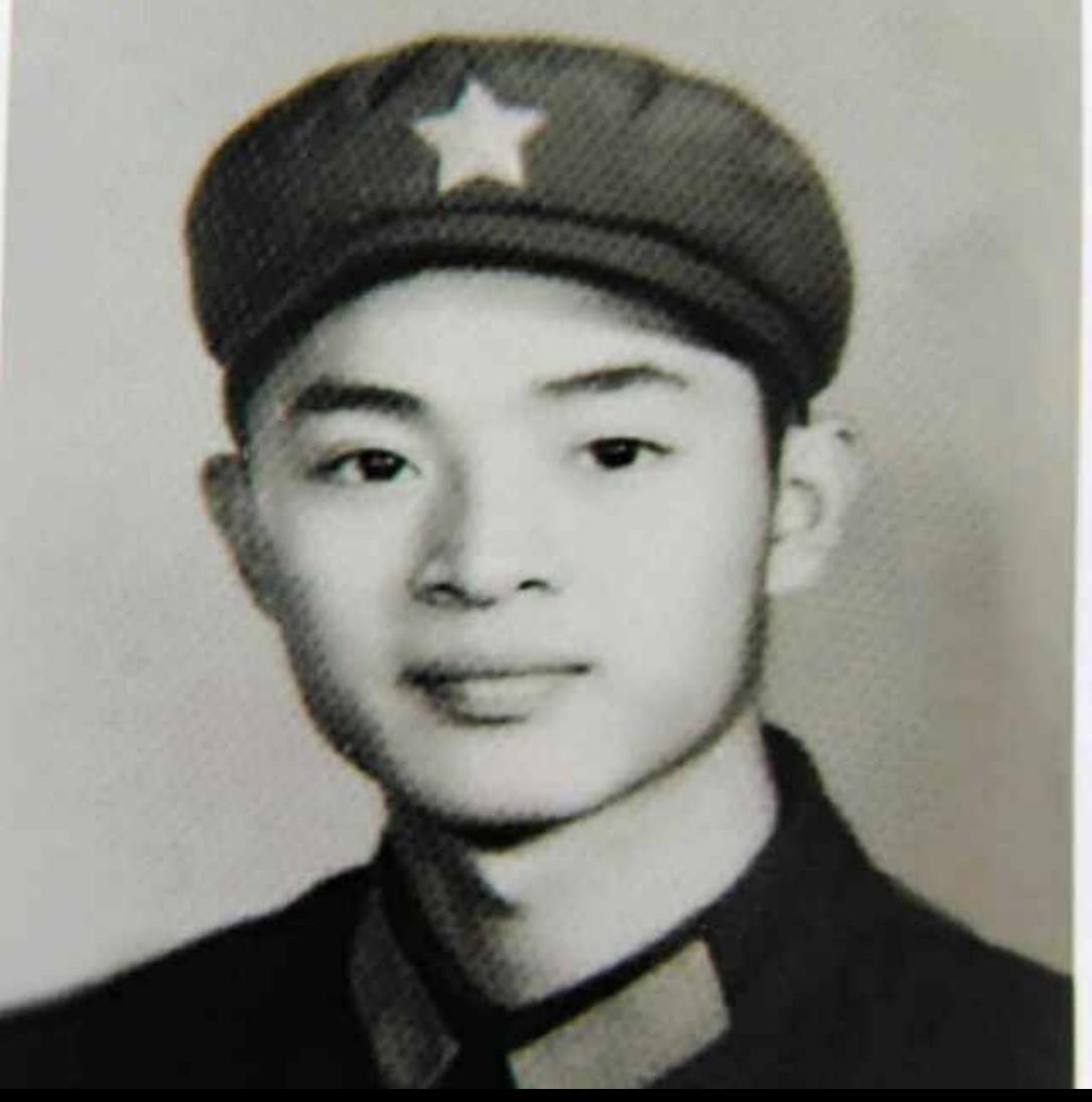 昨天得知原福空通信团架设连王庆喜战友的突然离世，让我们每个人都感到万分悲痛。在这