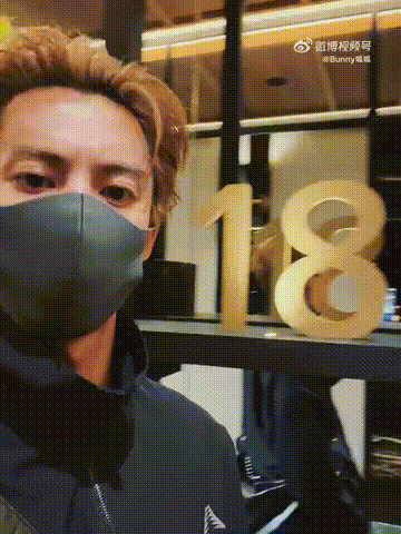 王鹤棣第一视角记录NBA 再次踏上NBA的征程，这次选择用自己的镜头记录一切，长