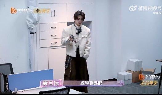 石凯穷举法找钥匙一开一个准   名侦探学院大厦的第十八层  石凯这方法虽然笨了点