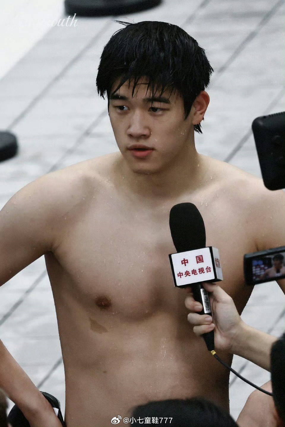 潘展乐说要在单项中找回自信2025年全国游泳锦标赛男子50米蝶泳预赛，潘展乐游出