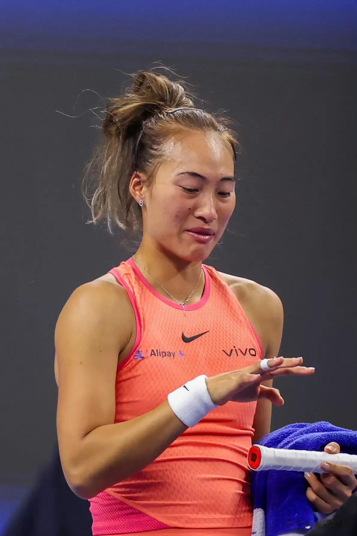 没关系，摔倒了再重头来。中网结束了，马上是武汉，主场中的主场。新的开始，新的胜利