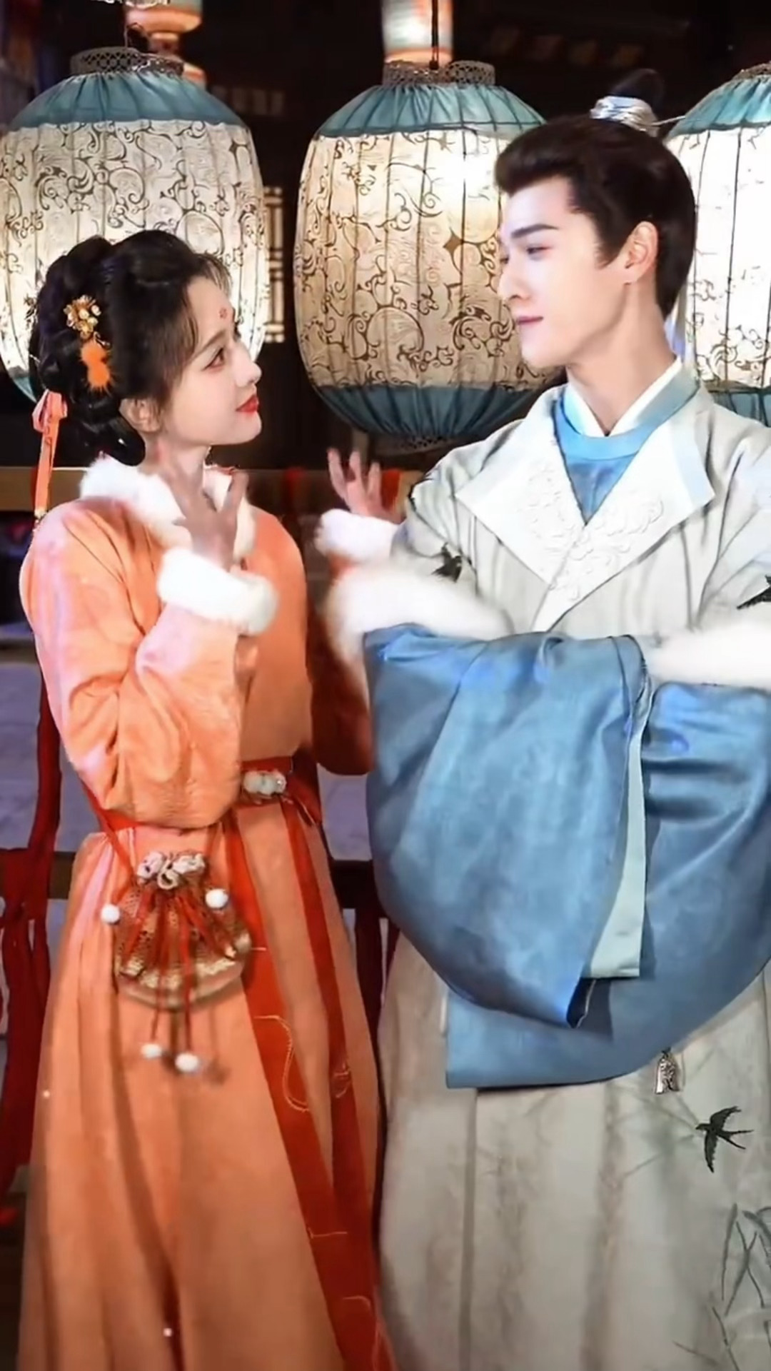 摇摇尚尚也来嗯嗯嗯嗯嗯～孟子义李昀锐撒娇舞 孟子义李昀锐跳了撒娇舞