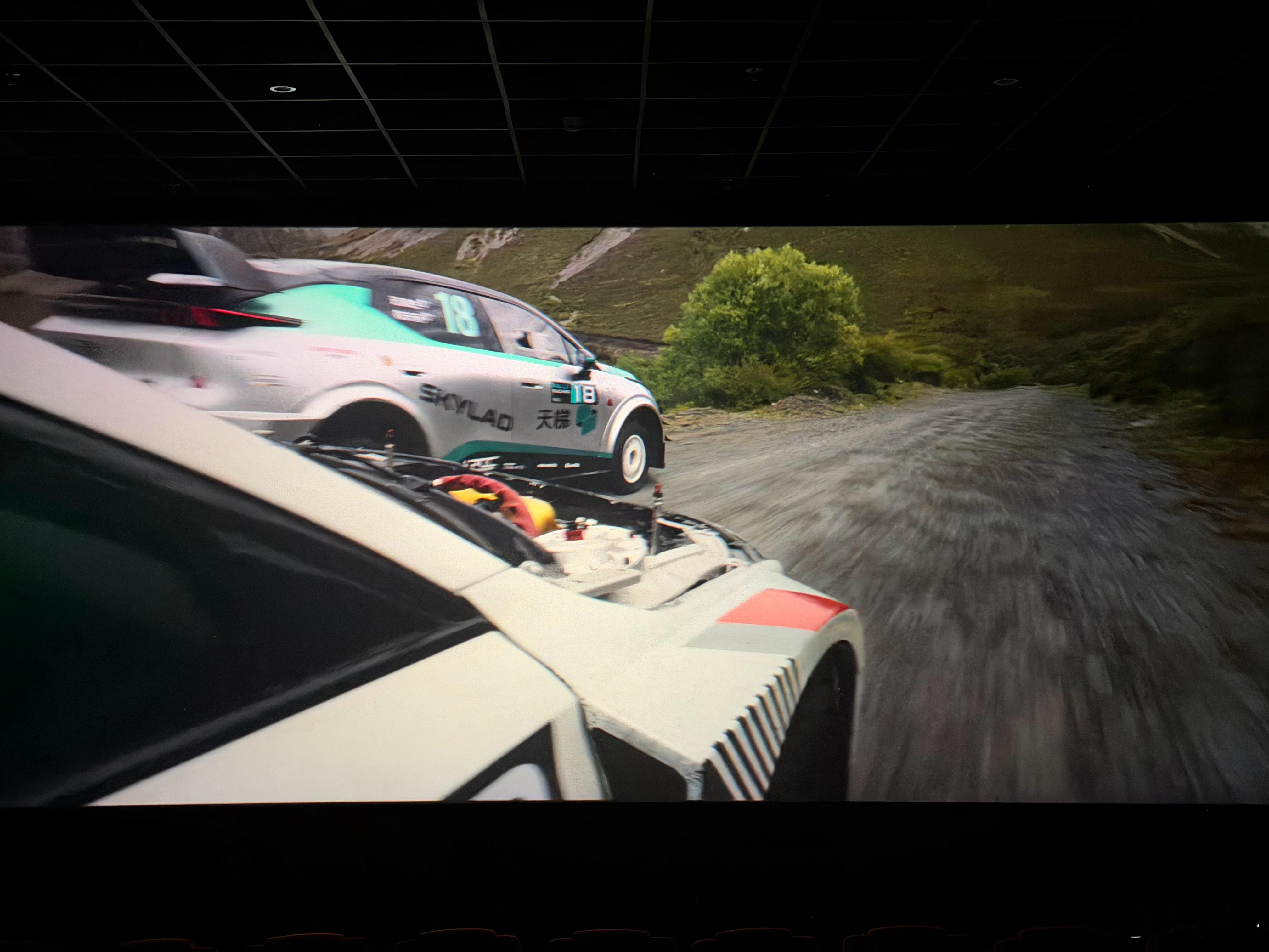 飞驰人生3告诉我们一个道理：辅助驾驶还是没有人工驾驶的速度快……飞驰人生3真有劲