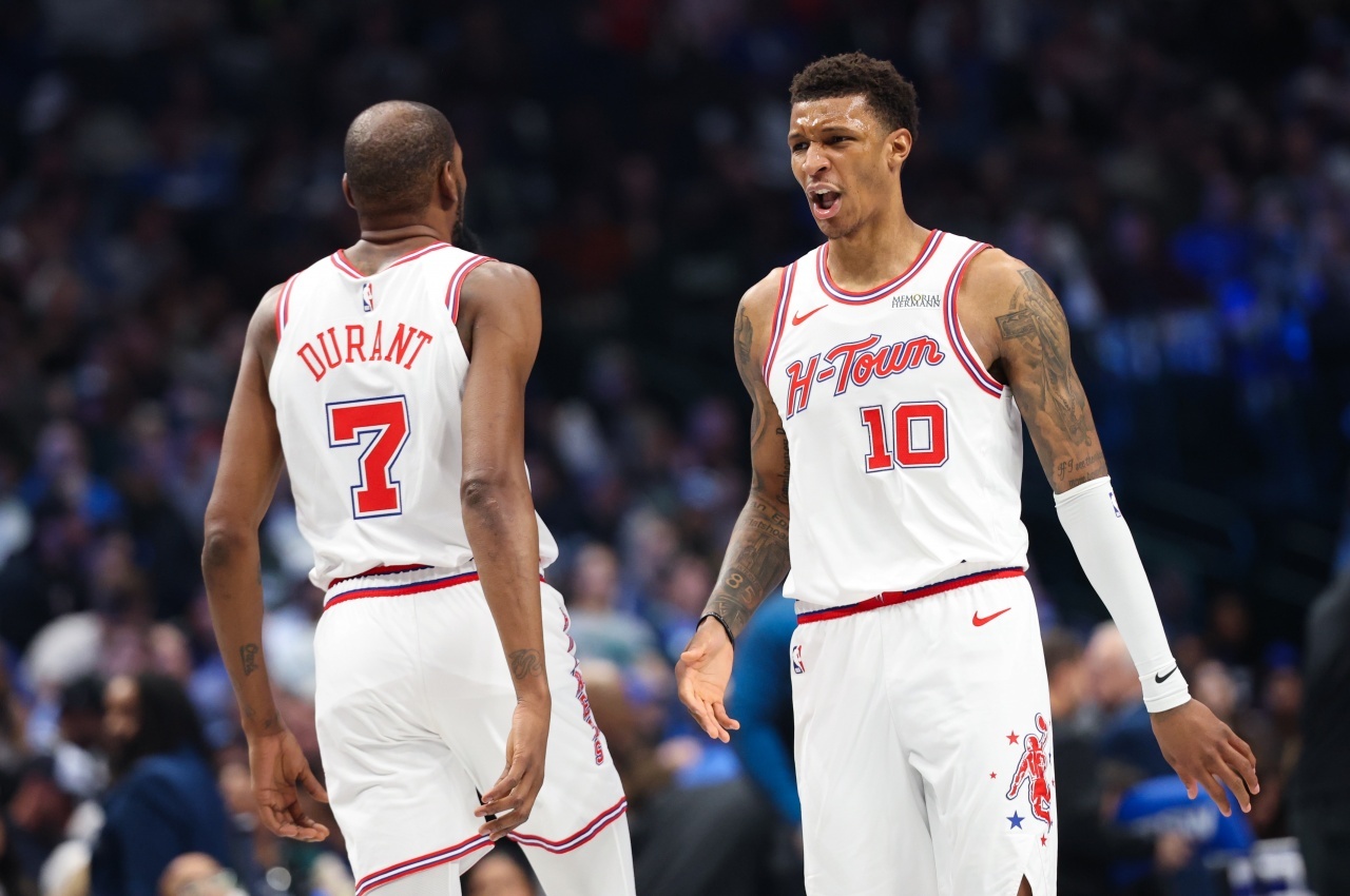 ➡怎么没有人去采访一下被骂的当事人呢比如科尔，科尔，科尔杜兰特回应小号风波金州勇