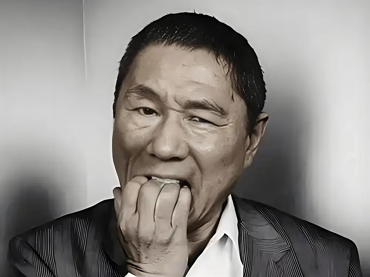 我问我爸田国富说高育良那个“有点儿黑色幽默的味道”是什么意思?我爸说：
1.黑色