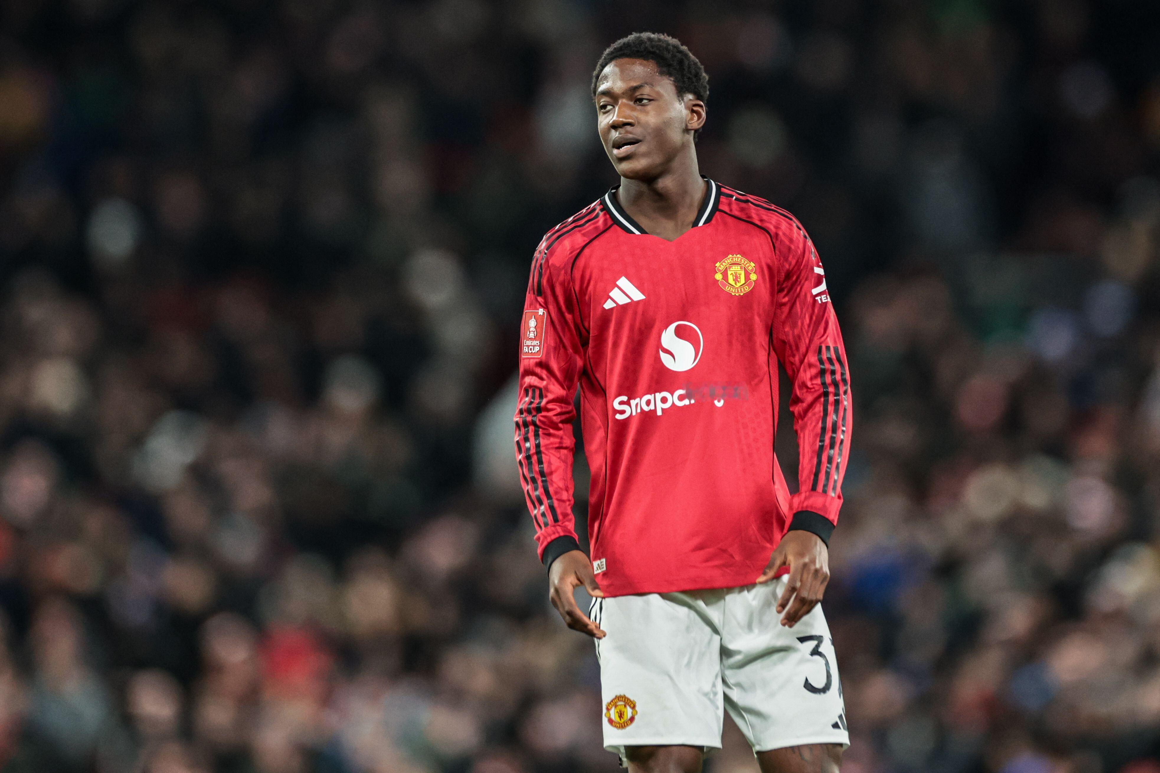 曼联VS曼城 梅努对阵曼城数据：50 次触球31/34 传球成功10 次进入进攻