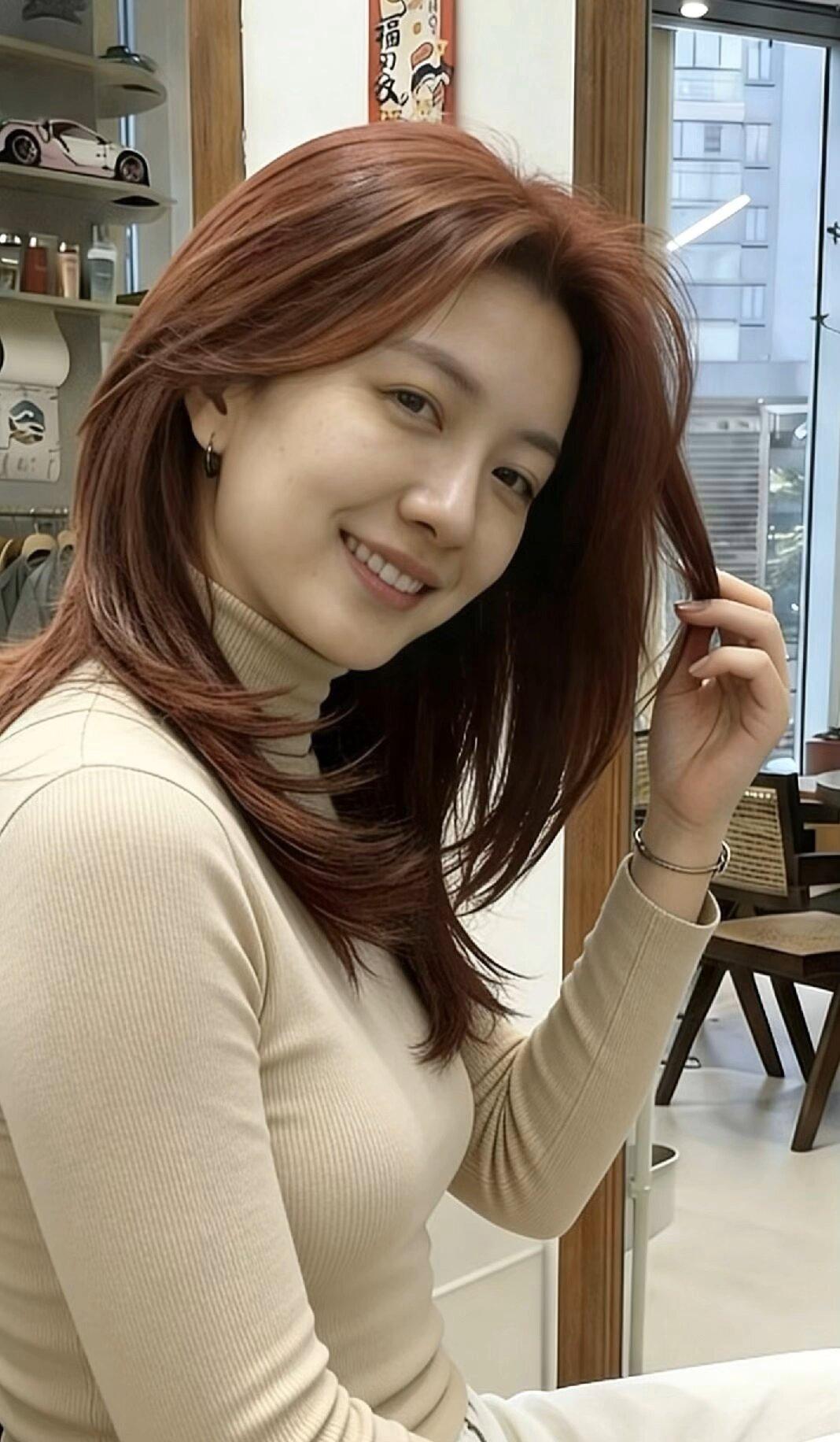 一般男人很难拒绝三件事，孤独的烟，寂寞的酒，以及一个主动且漂亮的女人。