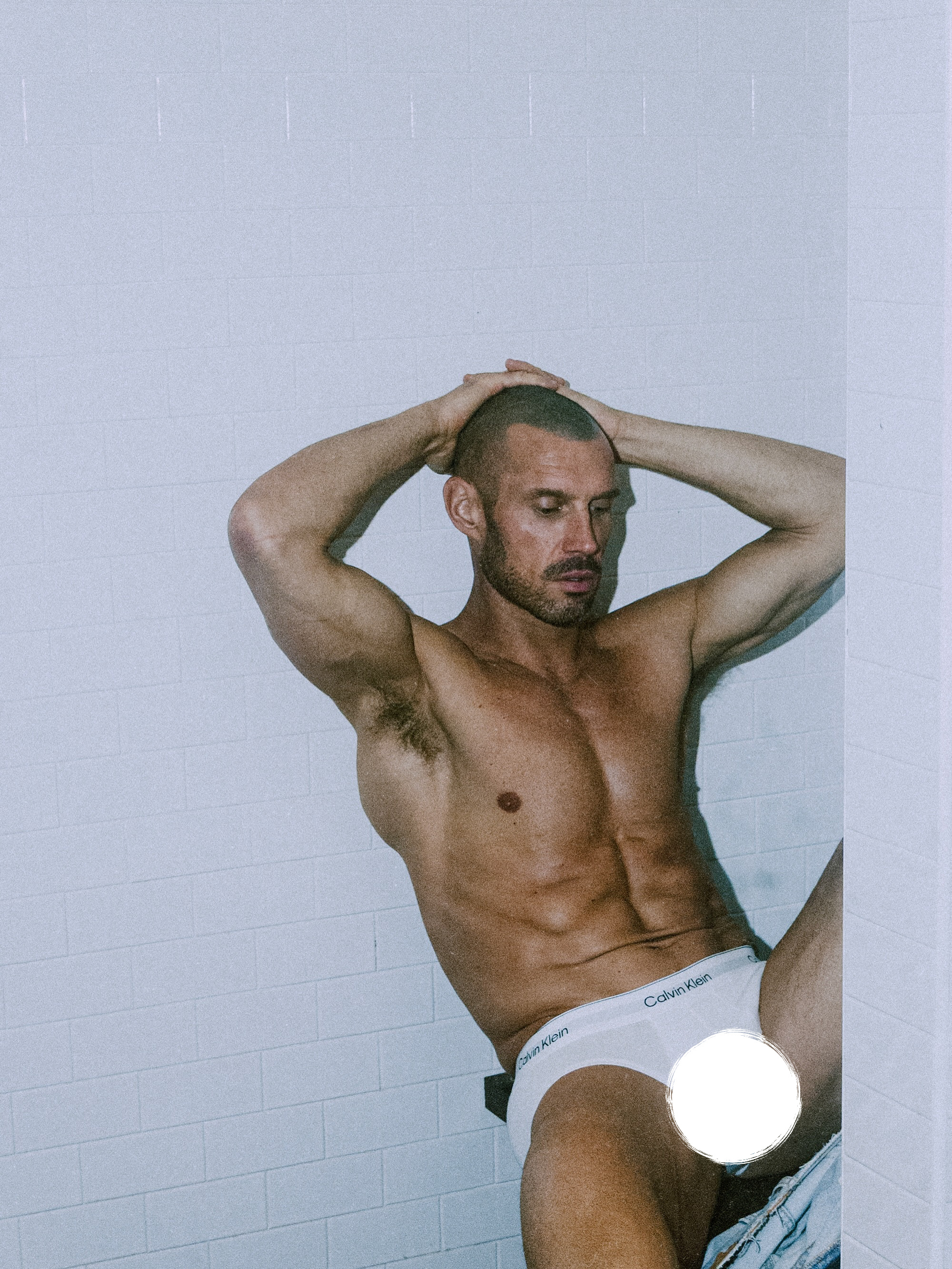 模特: Nathan Mander | 📸摄影师: Jarrod Adam 