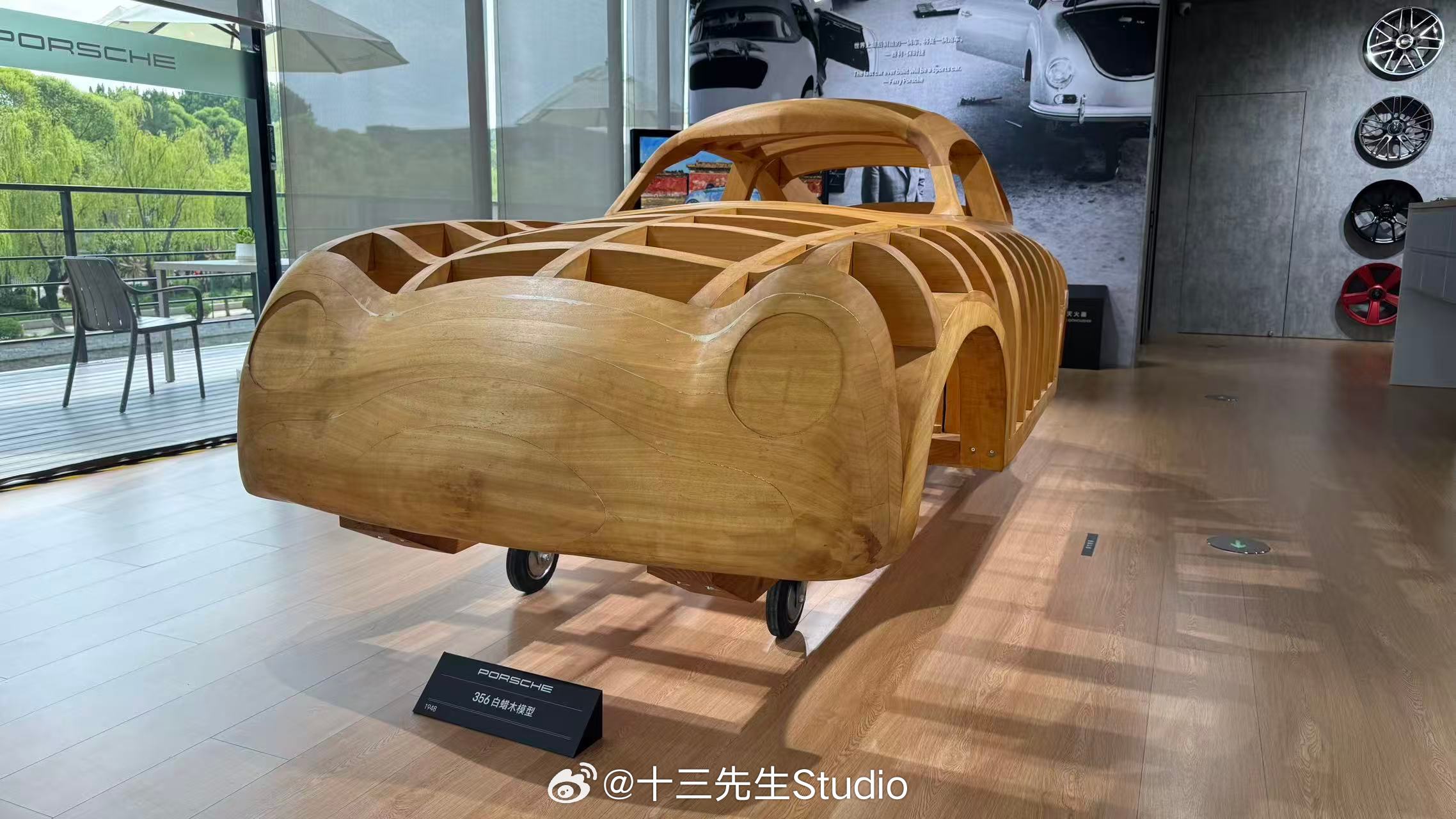 保时捷的北京快闪店开了，这是继上海之后的第二家，无论是波子粉打卡还是溜娃绝对是一