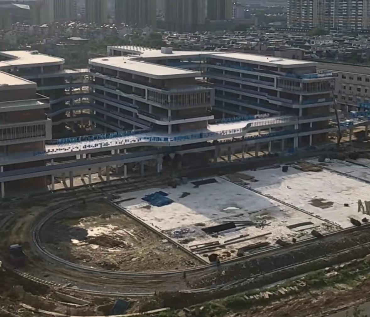 计划于今年9月投用的 福州屏东中学五四北校区 