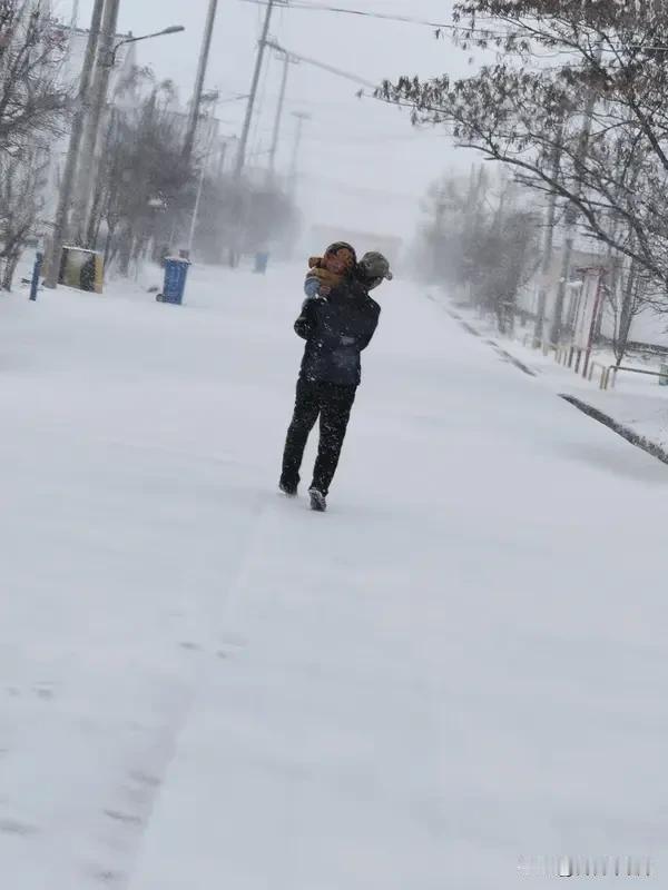 我一生最大的仇人，就是我的前夫！假如有一天他si在我前面，我会买烟花，买爆竹，在