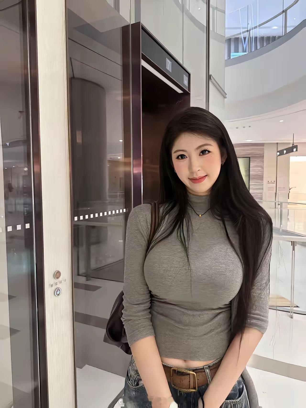 你笑起来真好看 ，像春天的花一样真好看！ 
