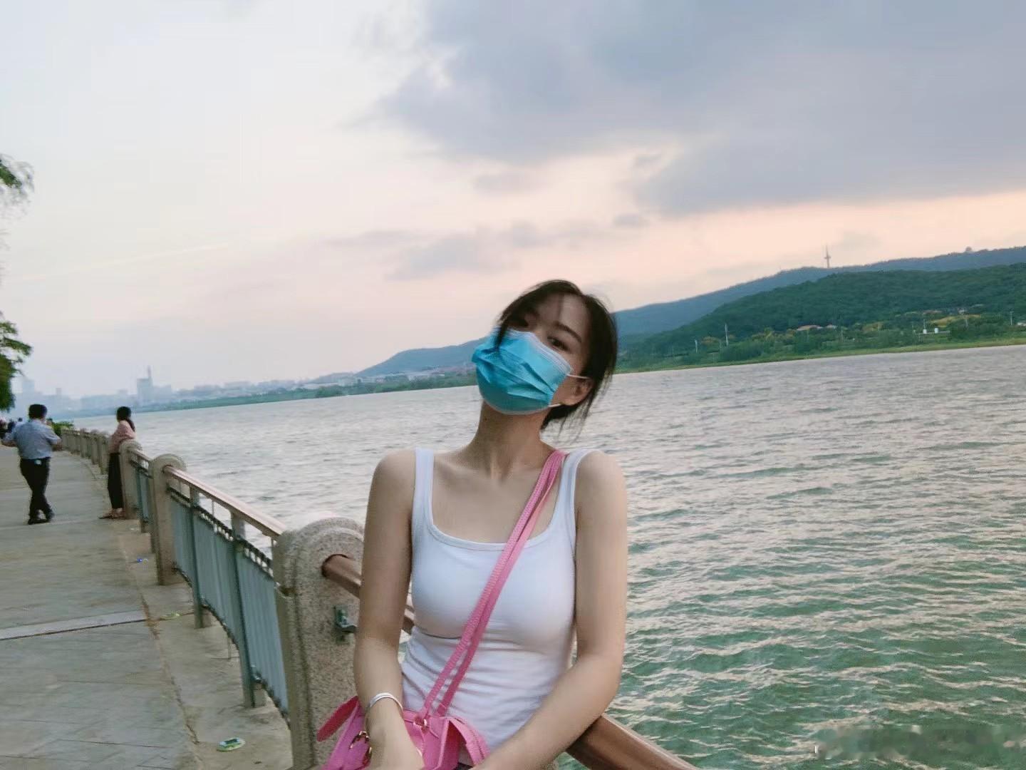 回忆是惩罚念旧的人 