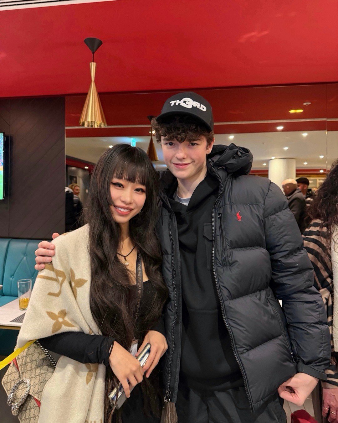 之前遇到了Owen Cooper和Stephen Graham，在16岁的Owe