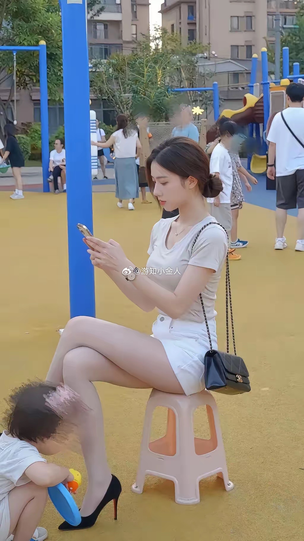 公园里一道靓丽的风景线