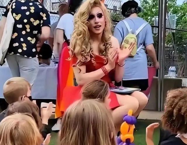 欧洲人在性方面究竟有多开放？德国再创历史！女厕所、女浴室可以随便进了。德国人可以