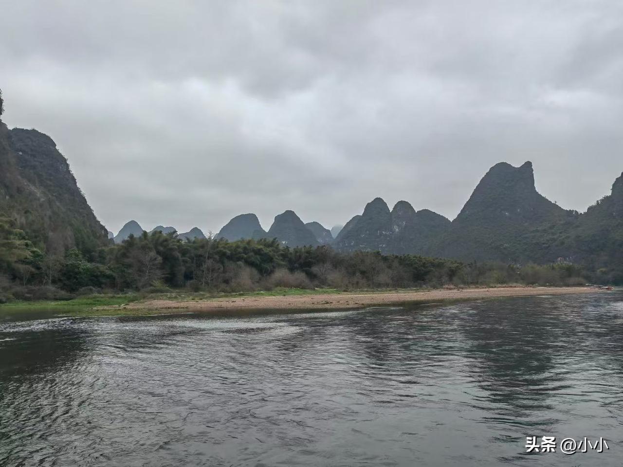 去年，我的爷爷是在正月十四去世了，一年了。

去年这个时候还能说过，在打点滴，医