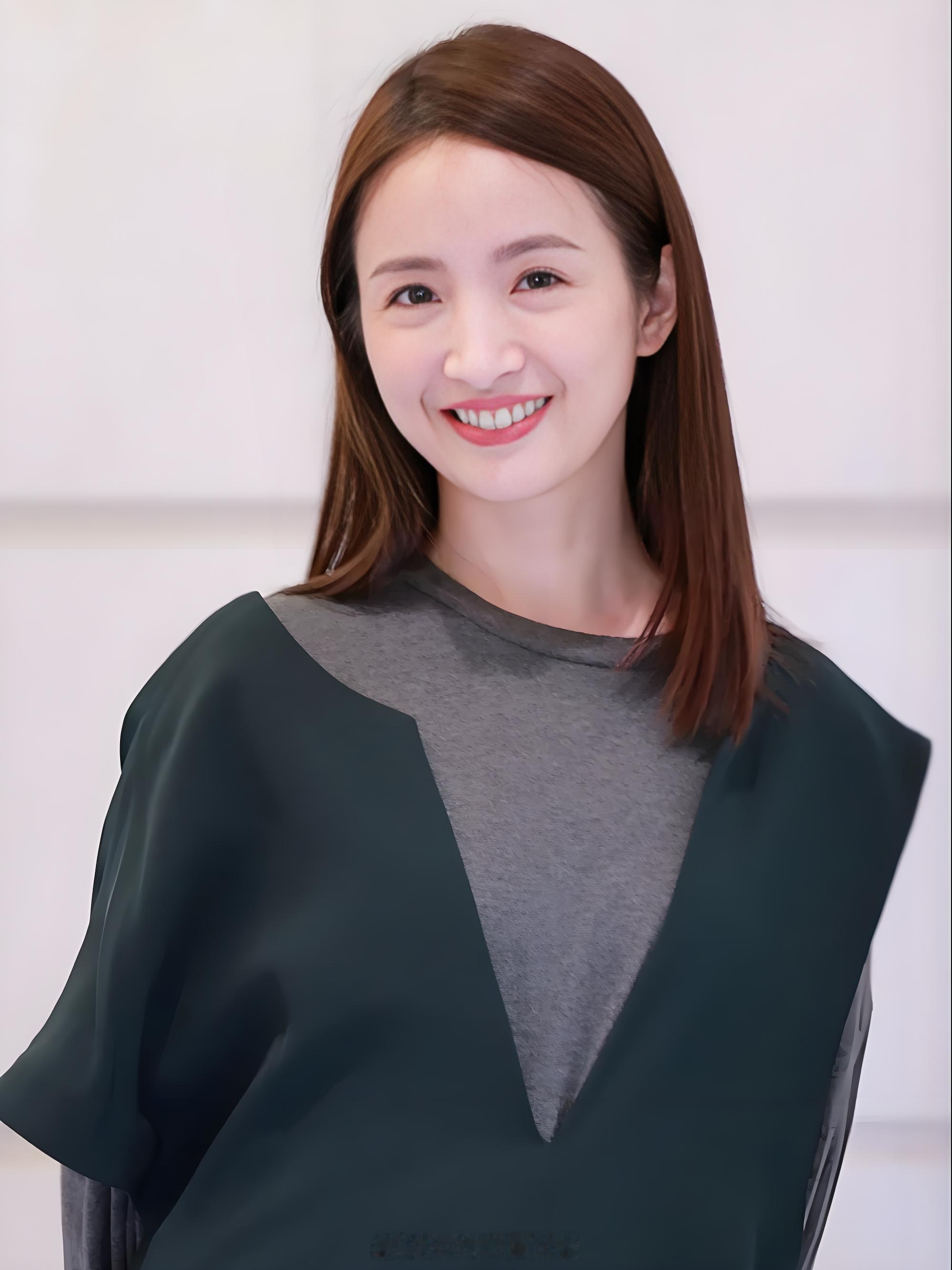 林依晨说当妈妈要自私一点林依晨谈当妈妈感受 据台媒，林依晨接受专访时谈当妈妈的真